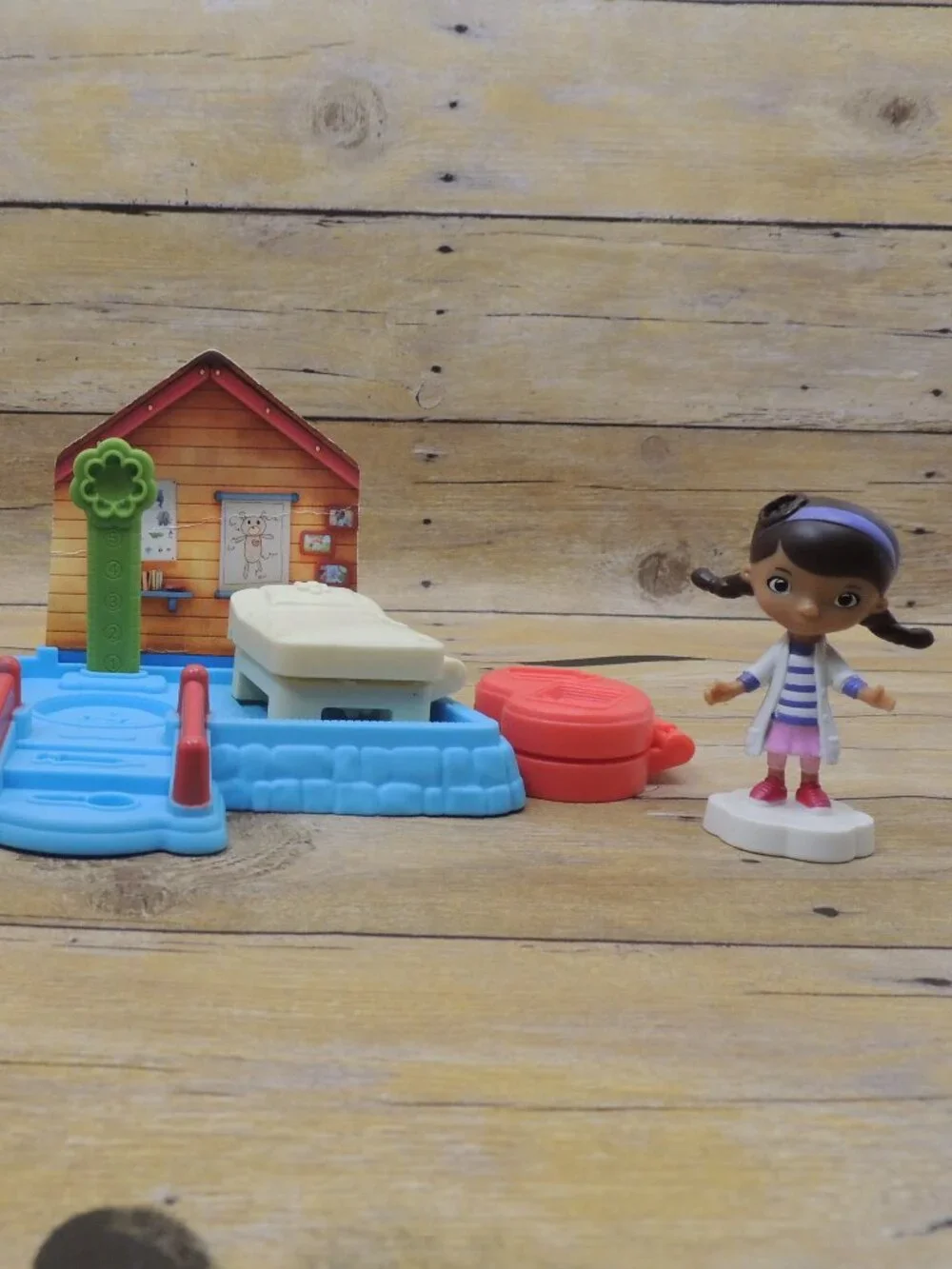 Doc McStuffins Doc's Clinic Play Doh Set